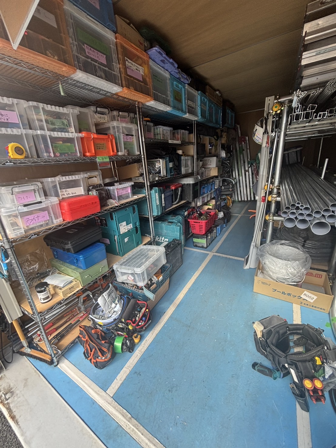 社員で整理整頓